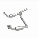 MagnaFlow 19-20 GMC Sierra 1500 Single Underbody 4.3L/5.3L Direct Fit Catalytic Converter