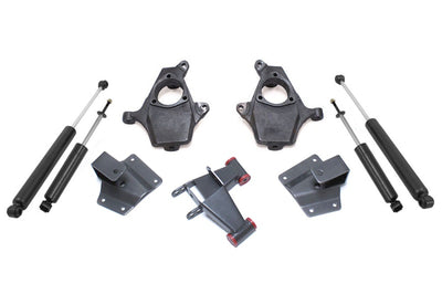 MaxTrac 99-06 GM C1500 2WD 2in/4in Lowering Spindle Kit