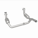 MagnaFlow 19-20 GMC Sierra 1500 Single Underbody 4.3L/5.3L Direct Fit Catalytic Converter