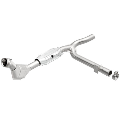 MagnaFlow Direct Fit Catalytic Converter 99-00 Ford F-150 4.6L