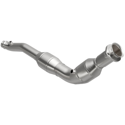 MagnaFlow Direct Fit Catalytic Converter 2014-2016 Land Rover LR4 V6 3 OEM Underbody