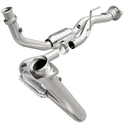 MagnaFlow Direct Fit Catalytic Converter 05-06 Jeep Grand Cherokee 3.7L Y-Pipe Assy (49 State)