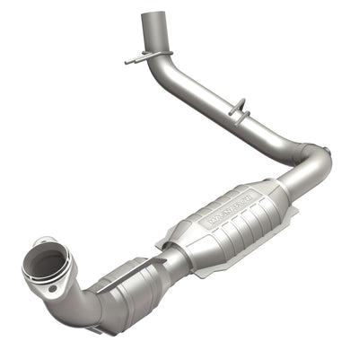 MagnaFlow Direct Fit Catalytic Converter 97-98 Ford Trucks 5.4L