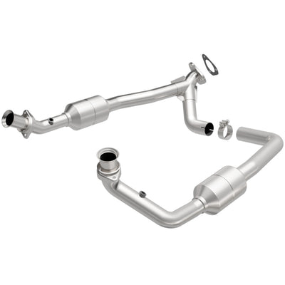 MagnaFlow Direct Fit Catalytic Converter 00-03 Ford E150 5.4L