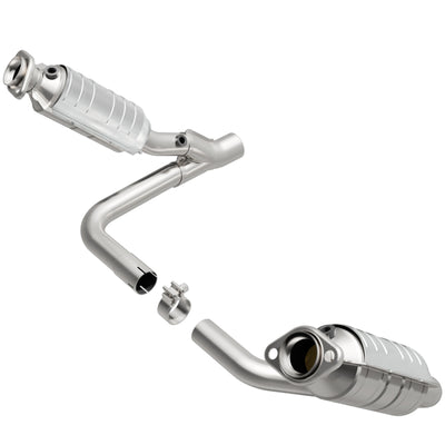MagnaFlow Direct Fit Catalytic Converter 05-06 Dodge Durango V6/V8