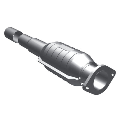 MagnaFlow Direct Fit Catalytic Converter 04-06 Mazda 3 2.0/2.3 Rear