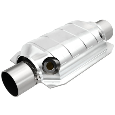 MagnaFlow Universal Catalytic Converter 2.25 W/Dual O2 Boss